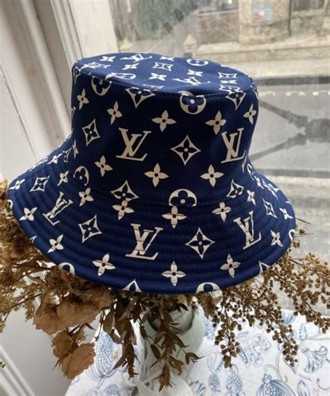 lv escale monogram bucket hat